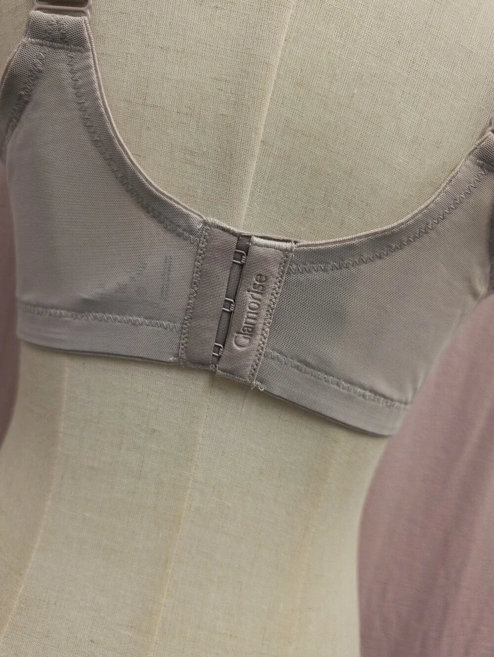Glamorise MagicLift Seamless Support T-Shirt Bra- Taupe, 36C NWOT!